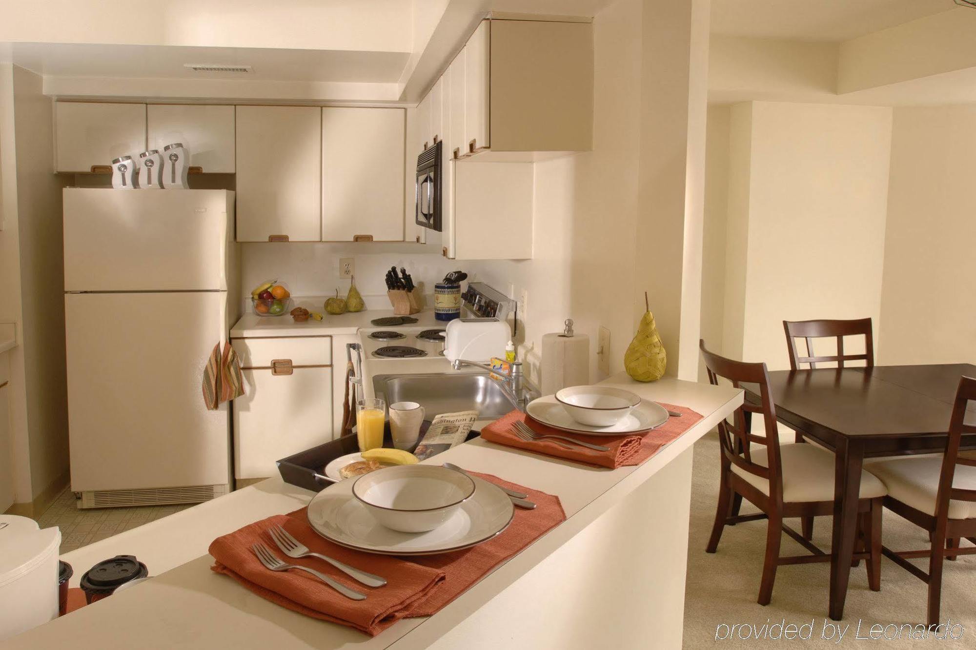 Oakwood Crystal City Arlington Esterno foto